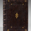 Les Annalles dacquitaine faictz et gestes en sommaire des Roys de France et Dangleterre Et des pays de Naples et de Milan. Nouvellemêt corrigees avec aucunes addicions de la duche de Bourgongne et comte de Flandres… A la fin : Cy finissent les annales Dacquitaine… par Maistre Jehan Bouchet procureur a Poictiers. Et imprimees audit lieu pour maistres Enguilbert de marnef & Jacques Bouchet libraires iurez de luniversite dudit lieu. Le tiers iour du moys de Mars. Lan mil cinq cens XXV (1525). - Image 2